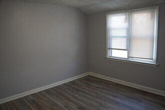 2711 W 5th St, Unit 2 in Wilmington, DE - Foto de edificio - Building Photo