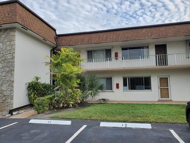 2878 Donnelly Dr in Atlantis, FL - Building Photo - Building Photo