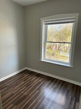 2536 N Austin Ave, Unit 2 in Chicago, IL - Foto de edificio - Building Photo