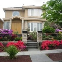 4286 Balkan St in Vancouver, BC - Building Photo