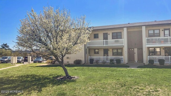 property at 138 Wharfside Dr