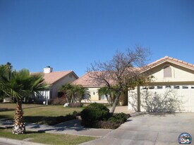 2442 Vine St in El Centro, CA - Building Photo