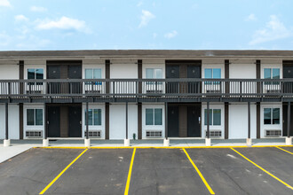 Lux off Washington in Bay City, MI - Building Photo - Building Photo