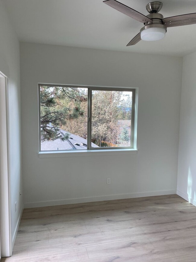 property at 202 SW Maricopa Dr