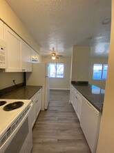 CRESTWOOD APARTMENTS in Albuquerque, NM - Building Photo - Interior Photo