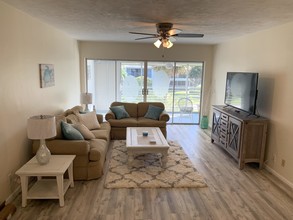 4 Garden St-Unit -202n in Jupiter, FL - Building Photo - Building Photo