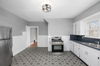 861 Douglas St NW in Grand Rapids, MI - Building Photo - Building Photo