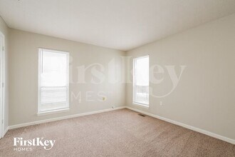 10225 Park Stream Dr in Indianapolis, IN - Building Photo - Building Photo