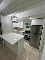 1810 NW 34th St in Miami, FL - Building Photo
