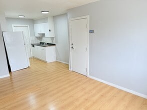 506 Aylmer Ave in Windsor, ON - Foto de edificio - Building Photo