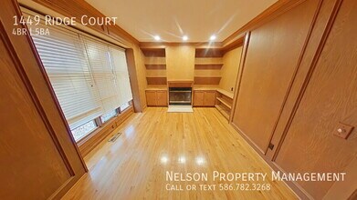 1449 Ridge Ct in Rochester, MI - Building Photo - Building Photo