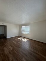 931-933 Florida St in Imperial Beach, CA - Building Photo