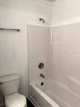 146 Varsity Cir in Huntsville, TX - Building Photo - Building Photo