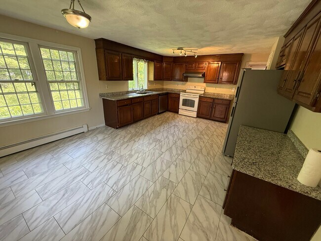 5 Freeman Cir, Unit 5 Freeman Cir., Lexington in Lexington, MA - Building Photo - Building Photo