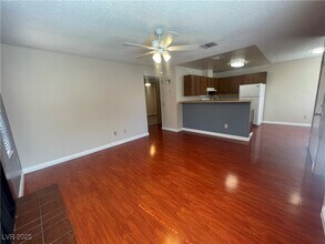 2742 Alicialynn Way in Las Vegas, NV - Building Photo - Building Photo