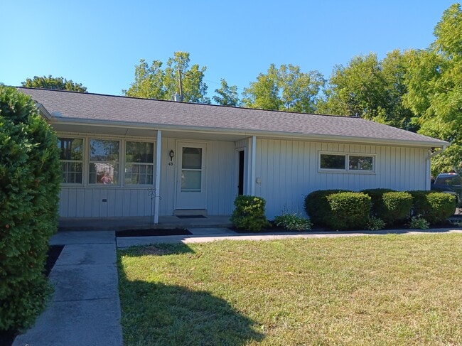 4 Hemlock Dr, Unit Unit B in Mechanicsburg, PA - Foto de edificio - Building Photo