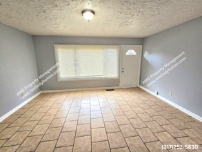 5 Helena Ct in Indianapolis, IN - Building Photo - Building Photo