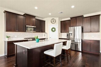17621 Silent Harbor Loop in Pflugerville, TX - Building Photo - Building Photo
