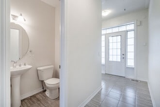 73 Whitmer St in Milton, ON - Building Photo - Building Photo