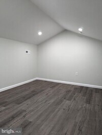 6110 Tulip St photo'