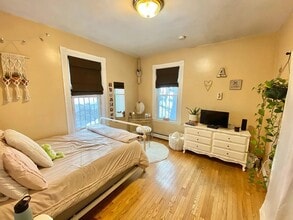 8 Eldora St, Unit 1 in Boston, MA - Building Photo - Building Photo