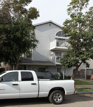 775 Gardenia Ave in Long Beach, CA - Building Photo - Building Photo