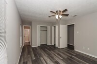 18023 Holly Forest Dr photo'