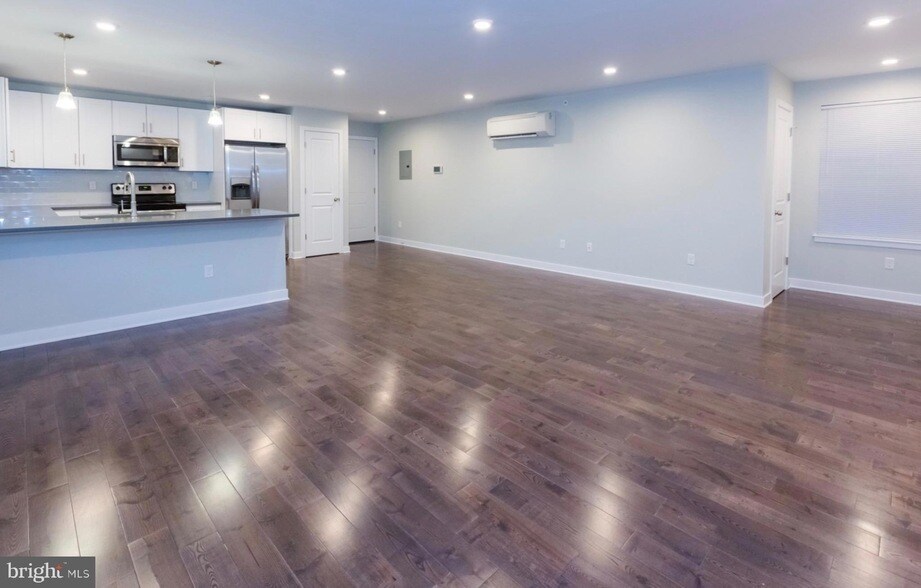 1228-32 W College Ave in Philadelphia, PA - Building Photo