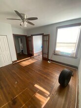980 Oakland Ave in Cincinnati, OH - Building Photo - Building Photo