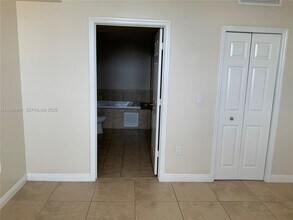 888 Douglas Rd in Coral Gables, FL - Building Photo - Building Photo