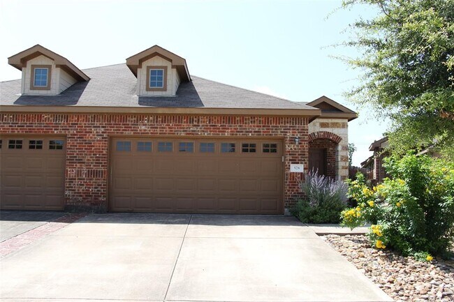 property at 578 Creekside Cir