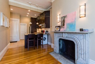 171 Beacon St, Unit 4F in Boston, MA - Building Photo - Building Photo