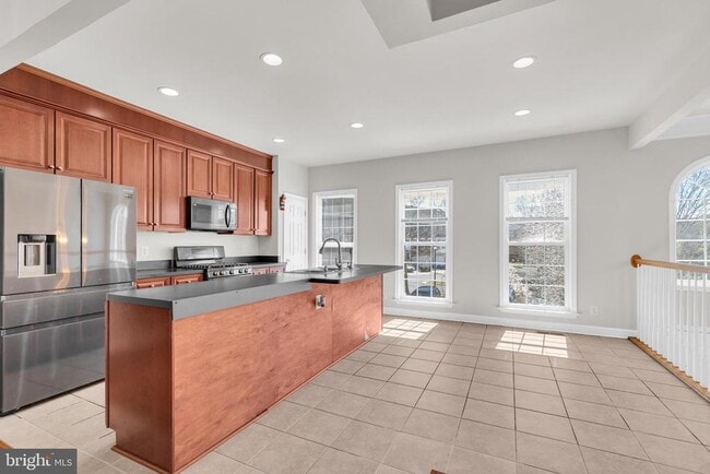 9249 Laurel Ridge Crossing Rd in Lorton, VA - Building Photo - Building Photo