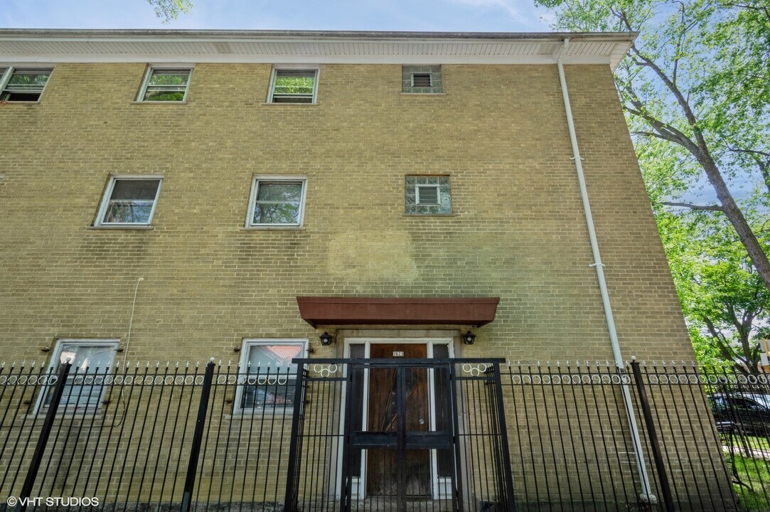 2623 W Arthur Ave in Chicago, IL - Building Photo