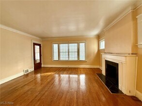 1208 St Charles Ave in Lakewood, OH - Building Photo - Building Photo