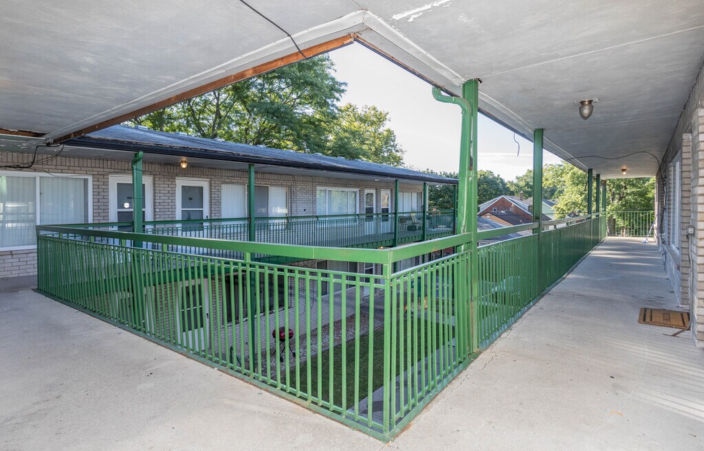 Lahser & Six Apartments Detroit, MI Apartments For Rent