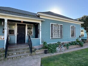 534 E 19th St, Unit 534 in Long Beach, CA - Building Photo - Building Photo