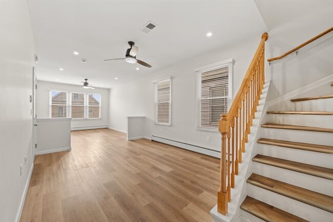 11 Obrien Ct in Bayonne, NJ - Building Photo - Building Photo