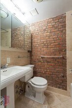 345 E 5th St, Unit 2 in New York, NY - Building Photo - Building Photo