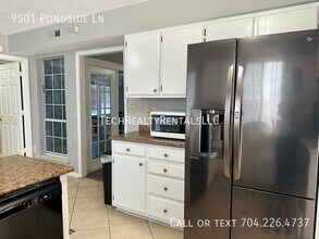 9501 Pondside Ln in Charlotte, NC - Building Photo - Building Photo