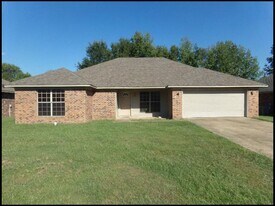 35 Blair Dr in Vilonia, AR - Building Photo