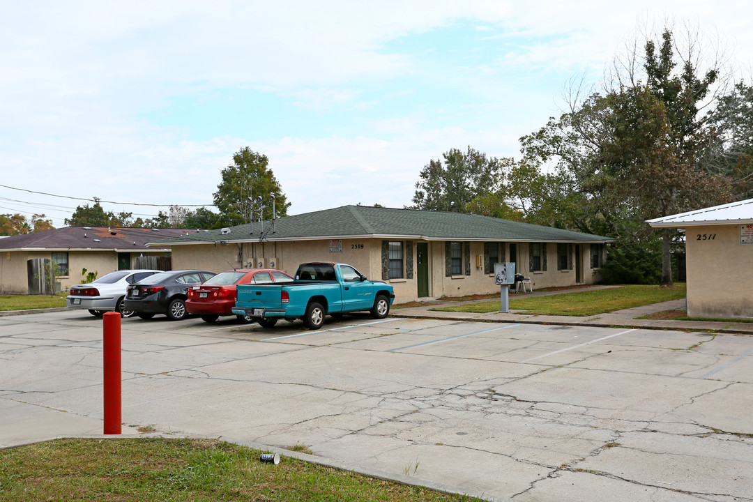 2503 Minnesota Ave in Lynn Haven, FL - Building Photo