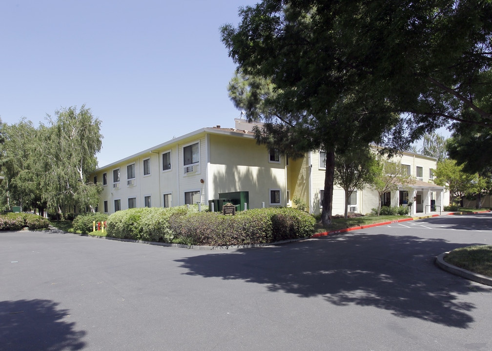 Casa De Suisun Senior Apartments in Suisun City, CA - Building Photo