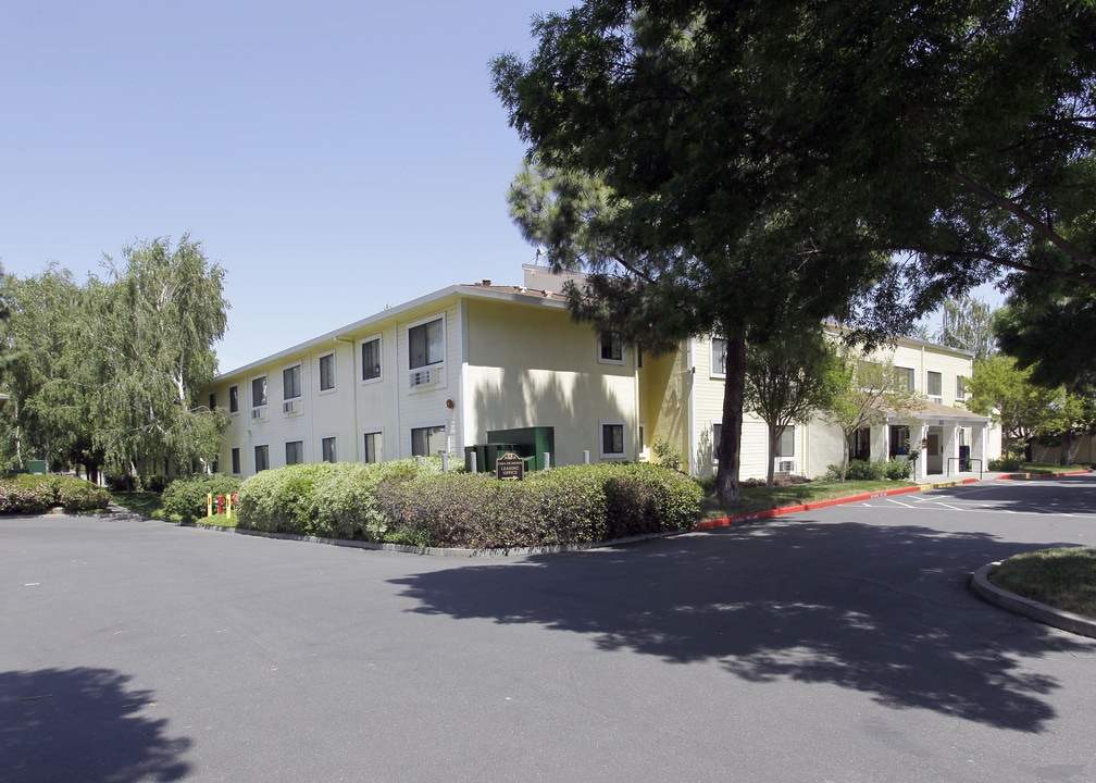 Casa De Suisun Senior Apartments in Suisun City, CA - Foto de edificio