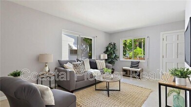 325 42nd Ave N in St. Petersburg, FL - Building Photo - Building Photo