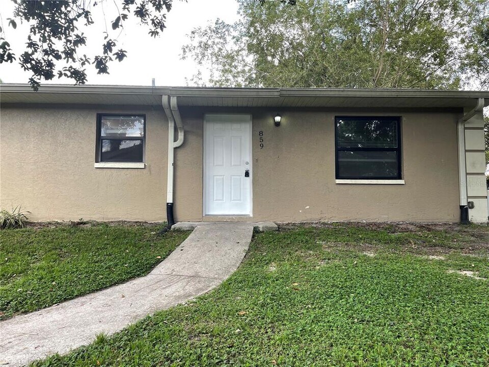 859 Ponder Ave in Sarasota, FL - Building Photo
