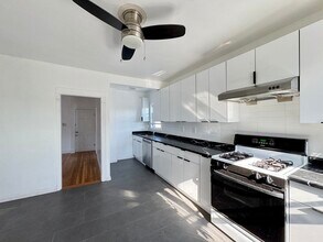 33 Hollis Ave in Quincy, MA - Building Photo - Building Photo