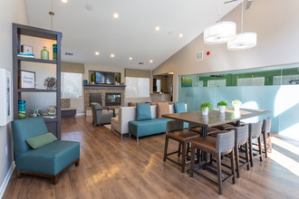 Echo Ridge at North Hills in Northglenn, CO - Foto de edificio - Interior Photo
