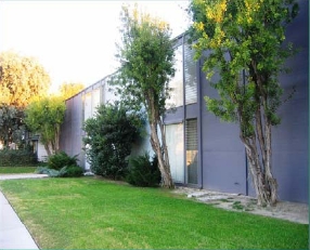 Howard Apartments in Los Alamitos, CA - Building Photo - Building Photo