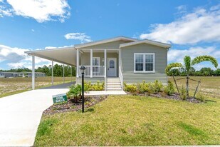 3104 Walden Shores Blvd in Lake Wales, FL - Building Photo